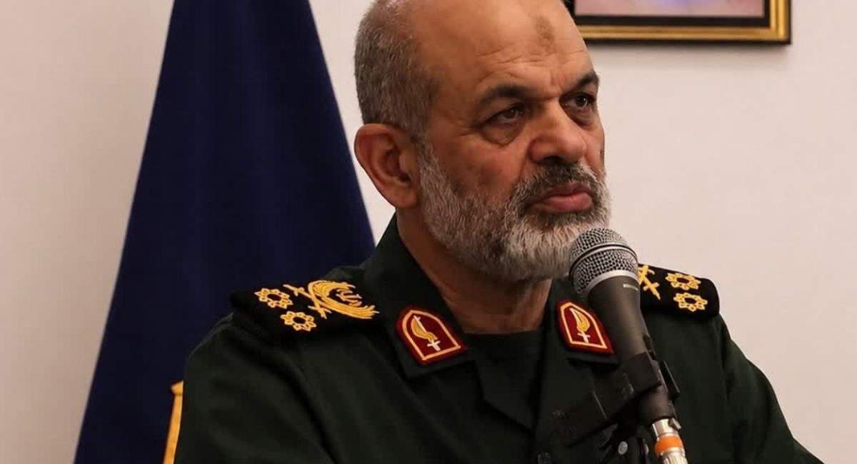 میدان عوض شده است، مرد همان مرد است